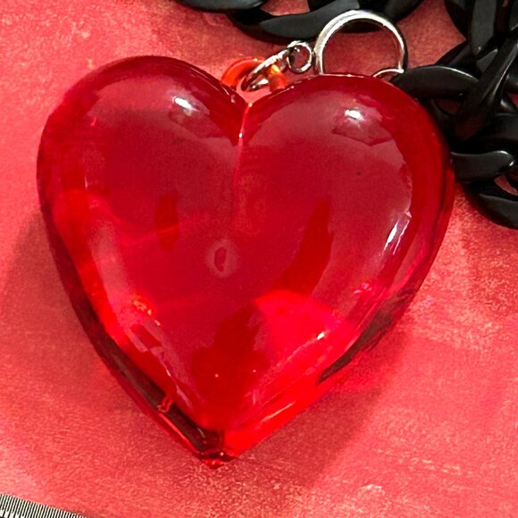 Huge Lucite Acrylic Clear Candy Red Heart Black Chain Resin Nec… - Picture 2 of 16